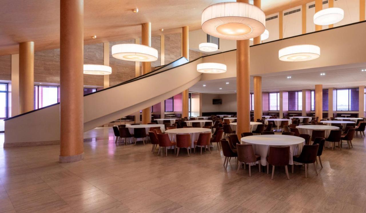 Radisson Blu Hotel NʼDjamena 외부 사진