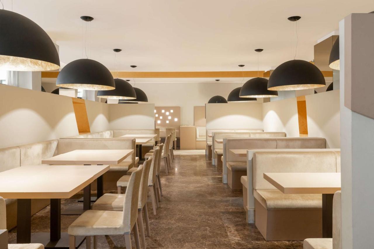 Radisson Blu Hotel NʼDjamena 외부 사진