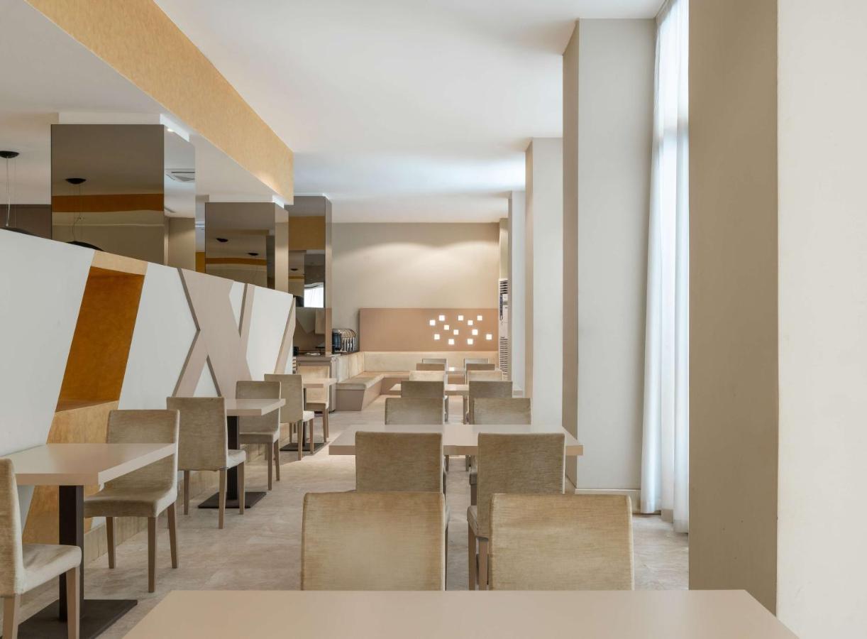 Radisson Blu Hotel NʼDjamena 외부 사진