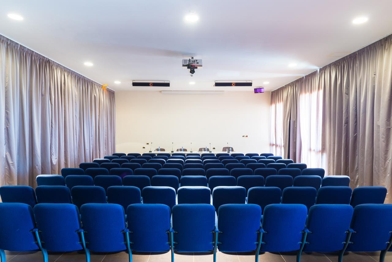 Radisson Blu Hotel NʼDjamena 외부 사진